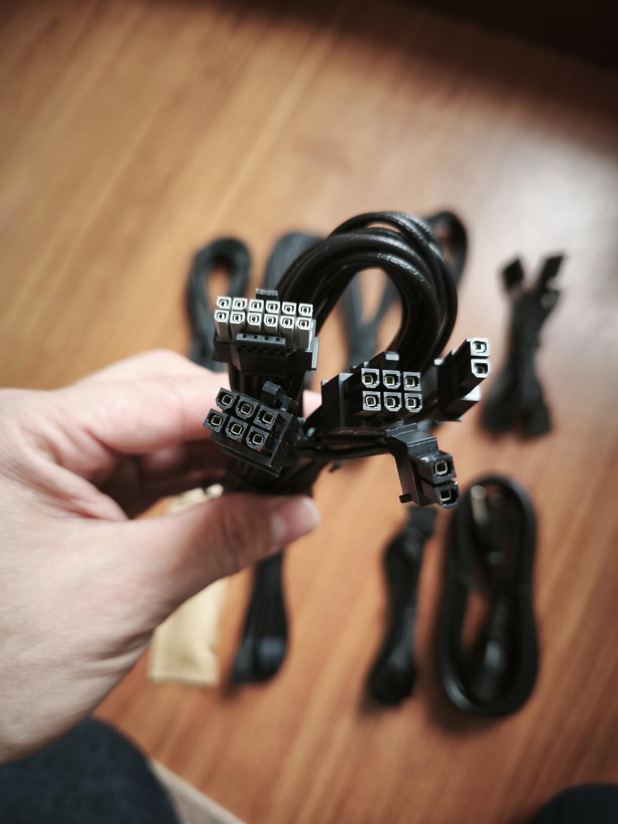 CORSAIR RM750e ATX 3.1 PCIe 5.1 Ready 750W Power Supply – Black customer photo 1