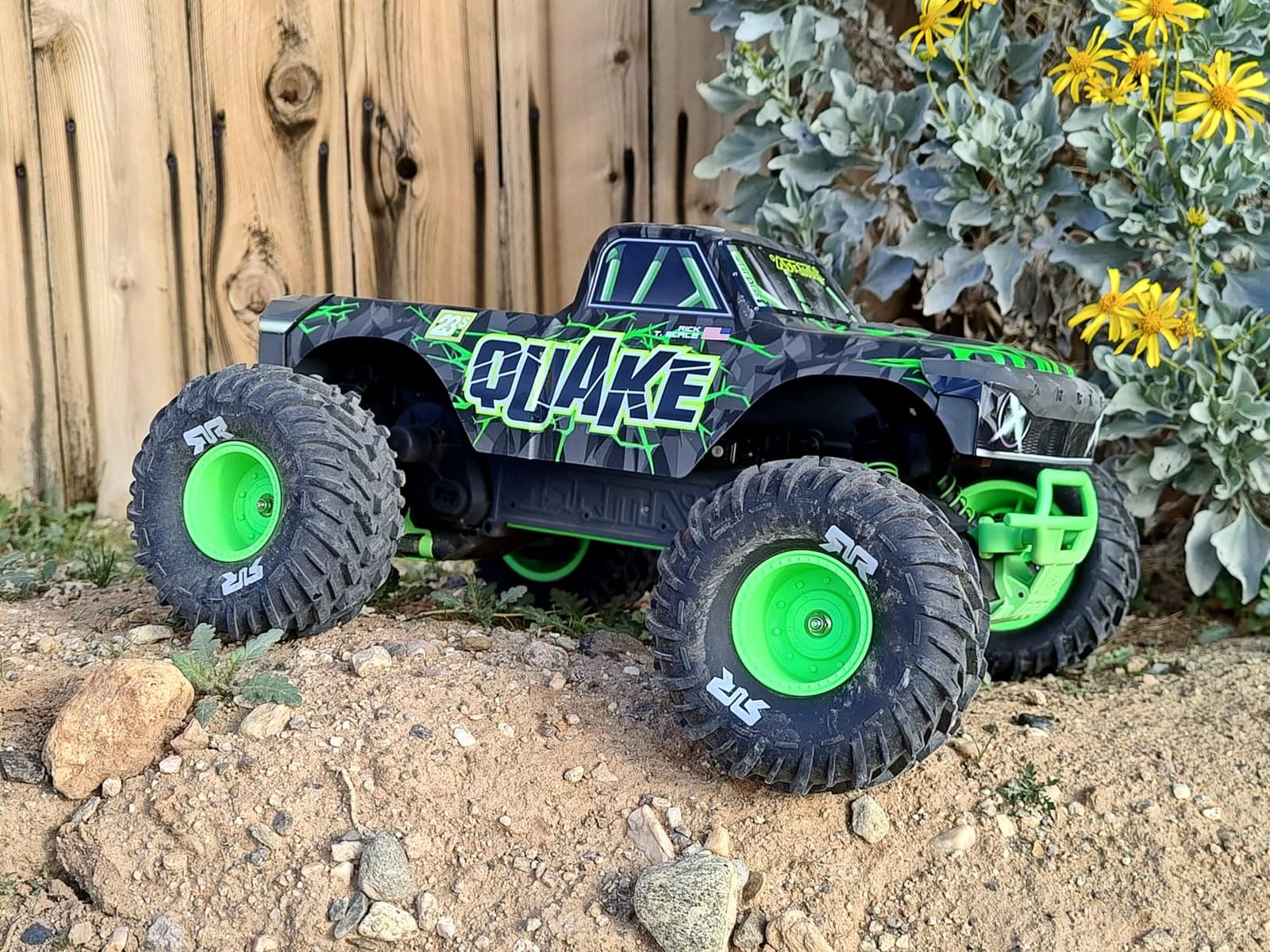ARRMA RC Truck 1/10 Quake 223S 2WD RTR Brushless Monster Truck, Red, ARA3537T1 customer photo 1