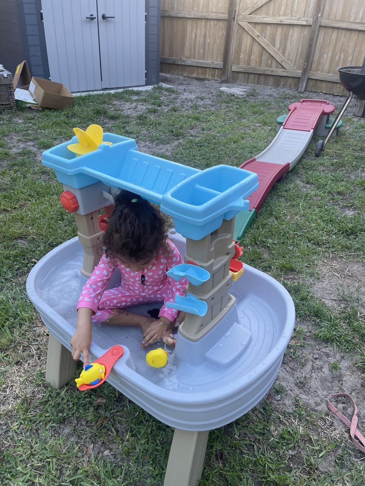 Step2 Rain Showers & Flow Kids Water Table, Outdoor Toddler Activity Table, 15-Piece Accessory Set, Ages 1.5+ Years Old, Multicolor (Gray, Blue, Red) customer photo 1