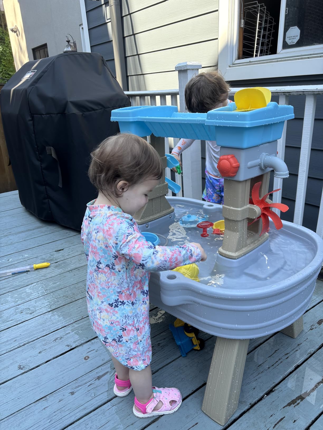 Step2 Rain Showers & Flow Kids Water Table, Outdoor Toddler Activity Table, 15-Piece Accessory Set, Ages 1.5+ Years Old, Multicolor (Gray, Blue, Red) customer photo 2