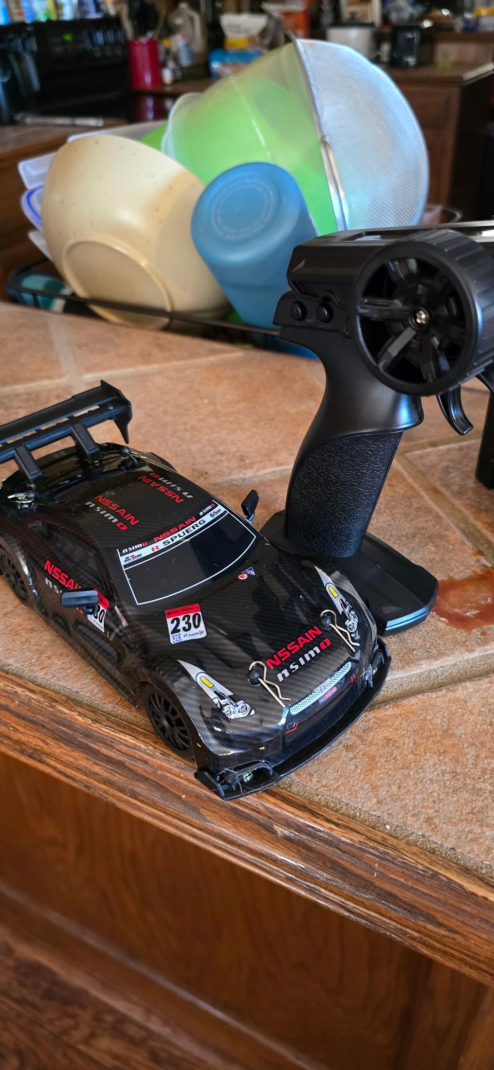 1:24 Scale RC Drift Car 4WD 2.4GHz 30KM/H High Speed Racing Sport Toy Car with LED Lights, Racing and Drift Wheels(02-Blue) customer photo 1