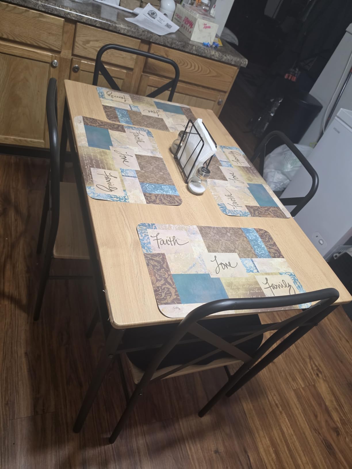 VECELO Dining Table Set for 4, 5-Piece Wood Kitchen Table with Chairs for Small Space, Breakfast Nook, Space-Saving, Natural Black customer photo 1