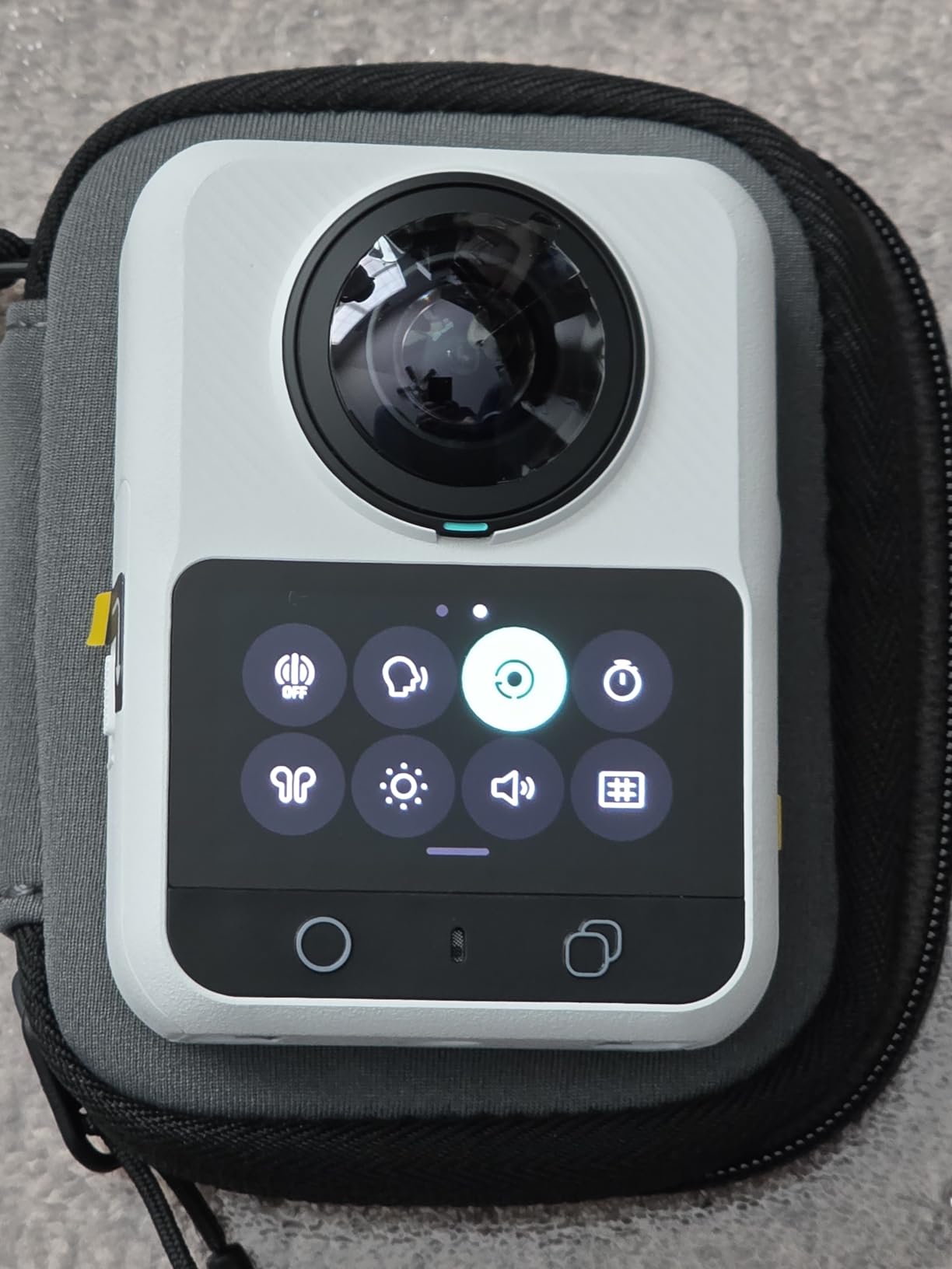 Xtra 360 Camera, 8K Panoramic Video, 1-Inch Sensor Equivalent, 100MP High Resolution customer photo 1