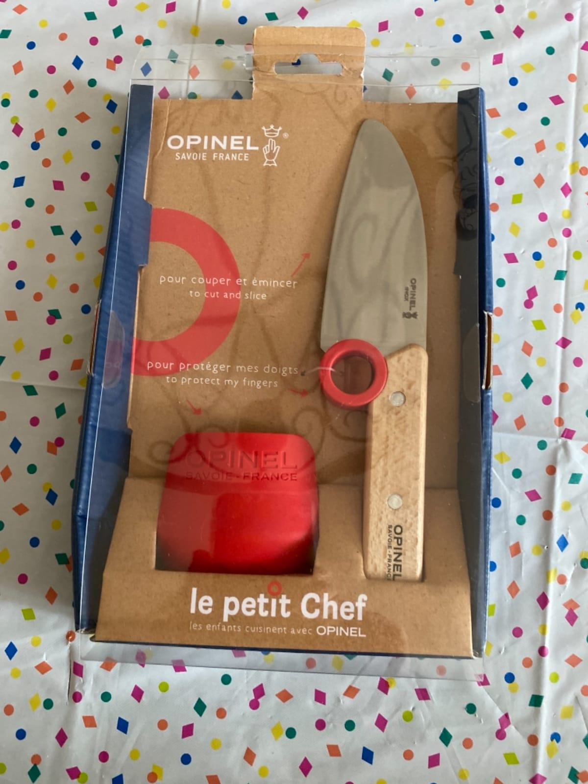 Opinel Le Petit Chef Complete 3 Piece Kitchen Set, Chef Knife with Rounded Tip, Fingers Guard, Peeler, For Children and Teaching Food Prep and Kitchen Safety, Made in France customer photo 1