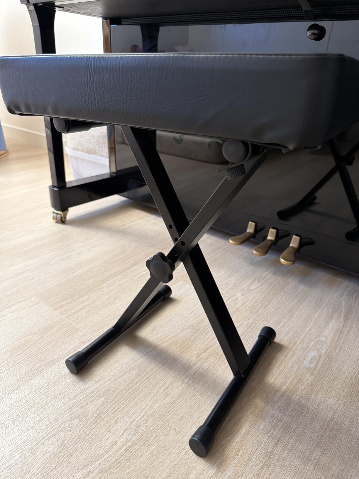 Yamaha OEM PKBB1 Adjustable Padded Keyboard X-Style Bench, Black, 19.5 inches customer photo 2