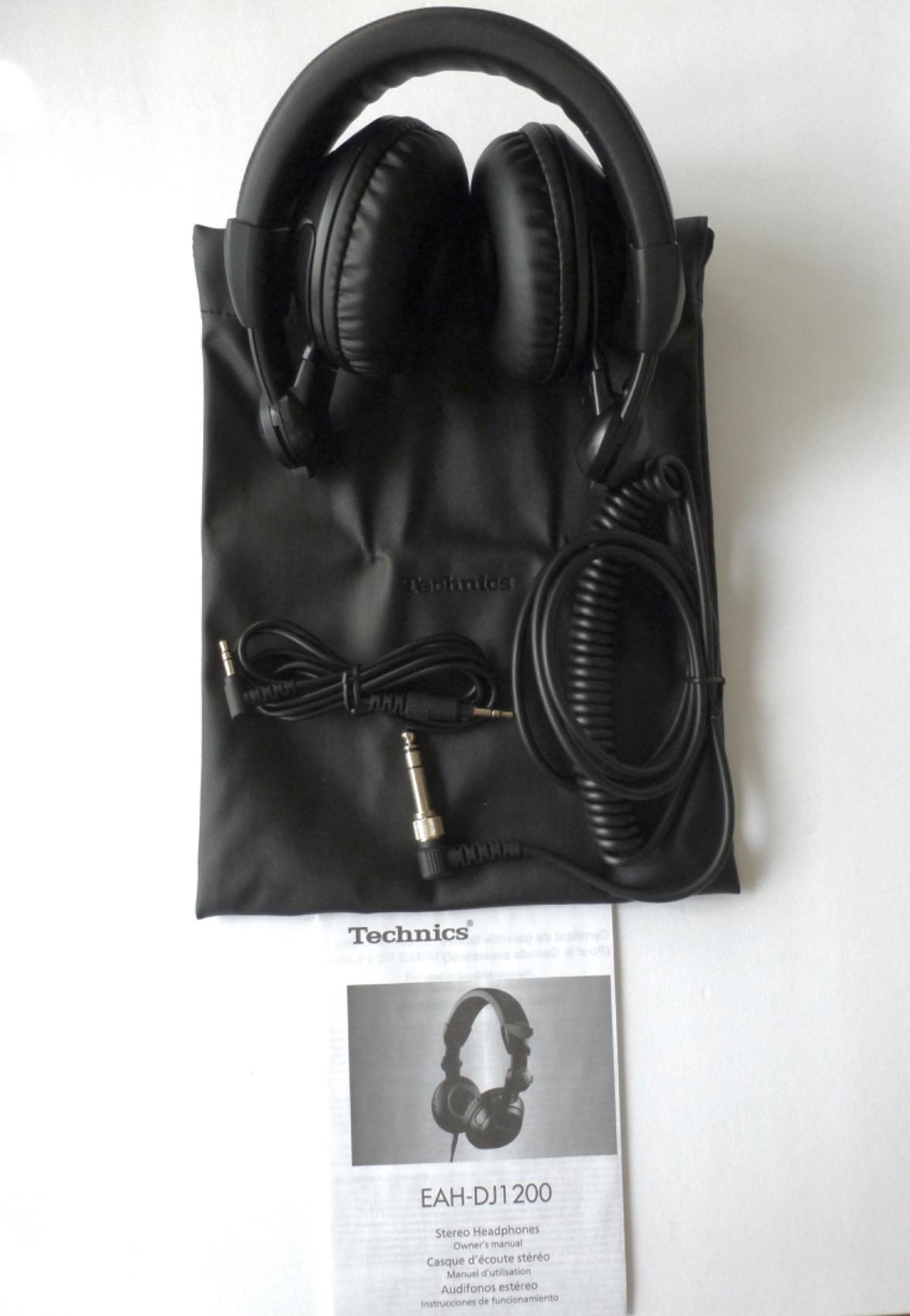 Technics Professional DJ Headphones with 40mm CCAW Voice Coil Drivers, 270° Swivel Housing and Locking Detachable Cord; Lightweight, Foldable High Input - EAH-DJ1200 (Black) customer photo 2