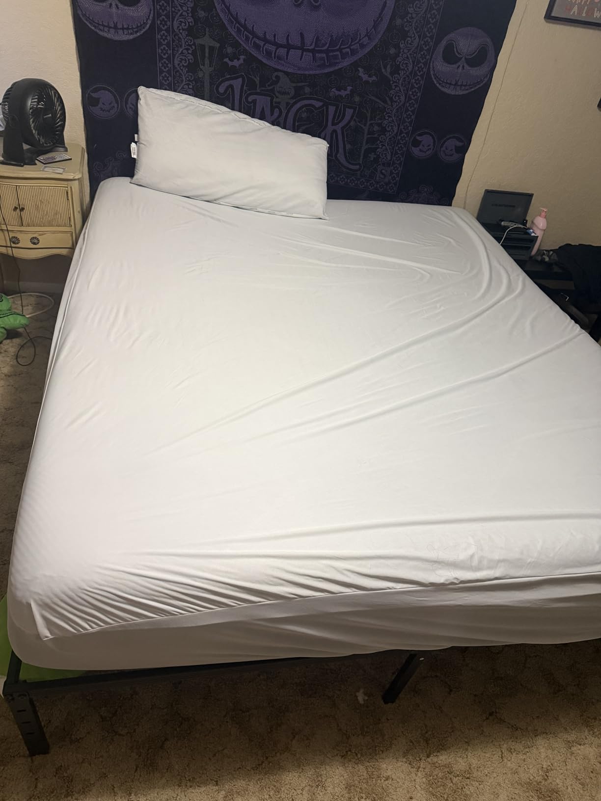 Linenspa Waterproof Mattress Protector, Queen Size – Fitted Sheet Style, Breathable, Machine Washable & Dryer Safe, White customer photo 1