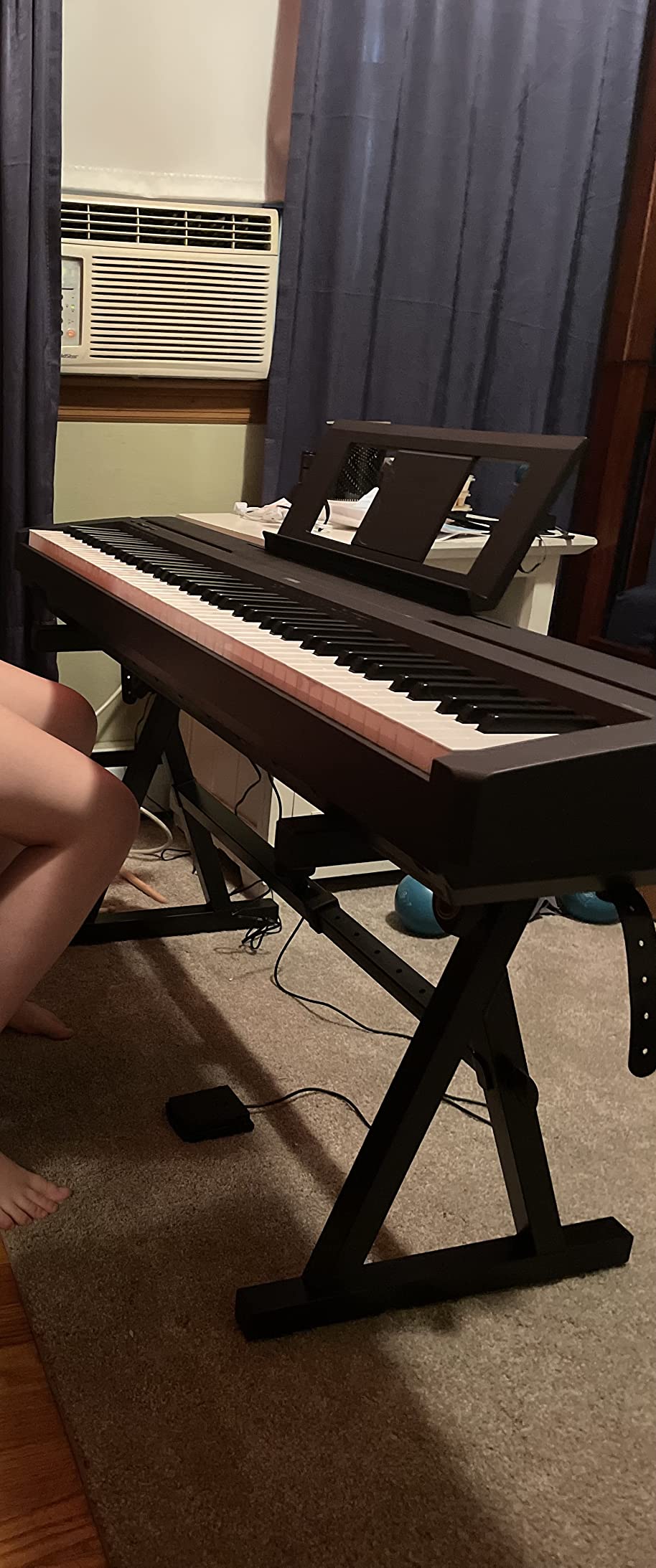 Yamaha 88-Key Weighted Portable Digital Piano Keyboard with Music Rest, Sustain Foot Switch, Built-in Speakers, USB Connectivity, Black (P45B) customer photo 2