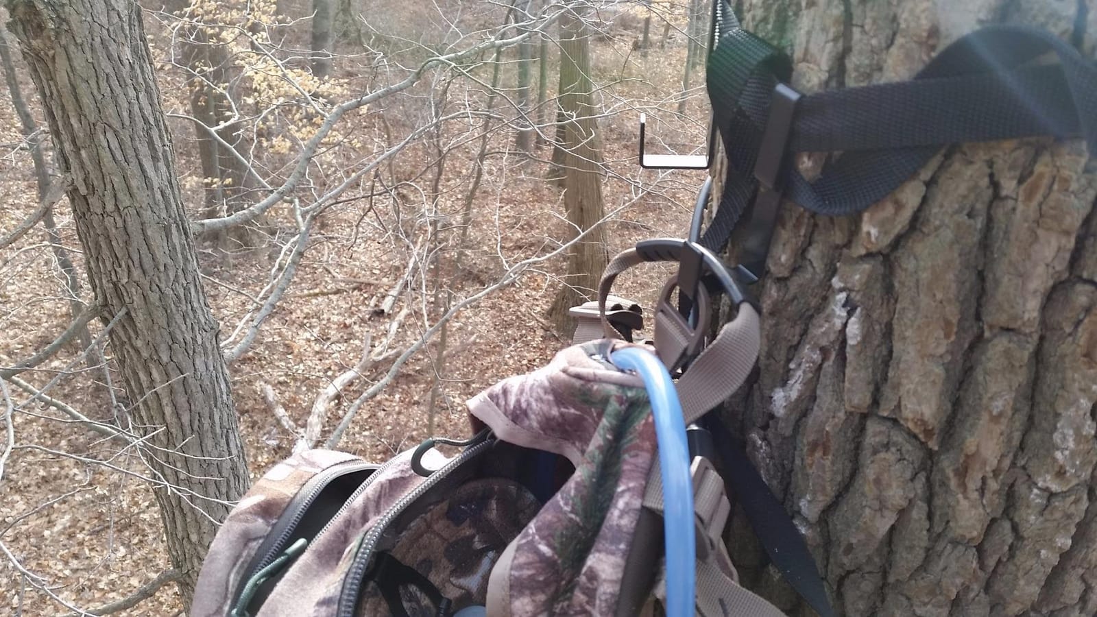 TREESTAND GEAR HANGER- THE ORIGINAL - PREMIUM COMPONENTS - IDEAL FOR SADDLE AND MOBILE HUNTING - MADE TO LAST A LIFETIME- TREESTAND HANGERS FROM TREESTAND HUNTERS IN THE USA - Quality Matters! customer photo 2
