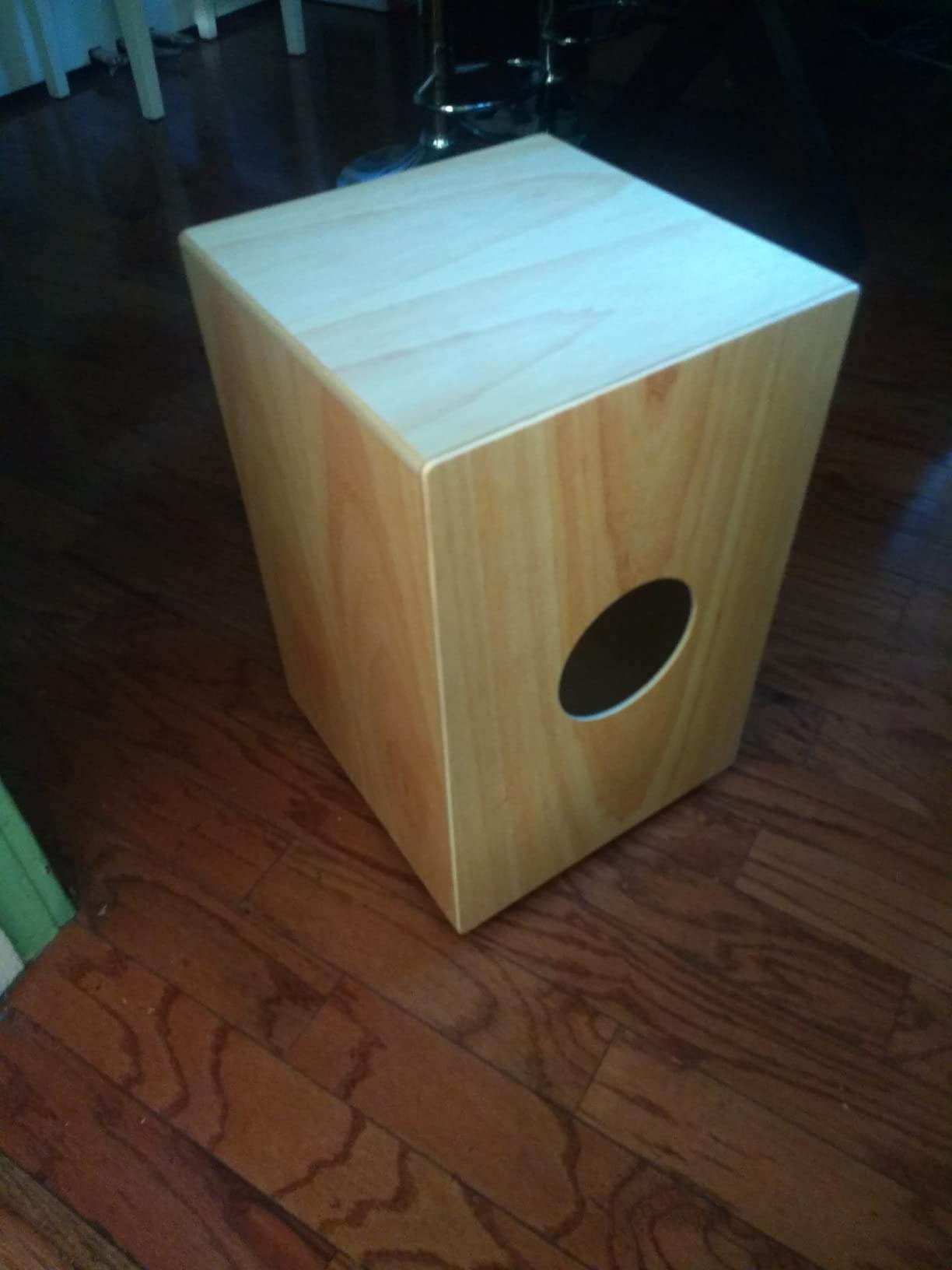 Pyle Jam - Wooden Cajon - Handcrafted Stringed Lightweight Percussion Box With Internal Guitar Strings, Rubber Capped Feet, Suitable For All Ages customer photo 1