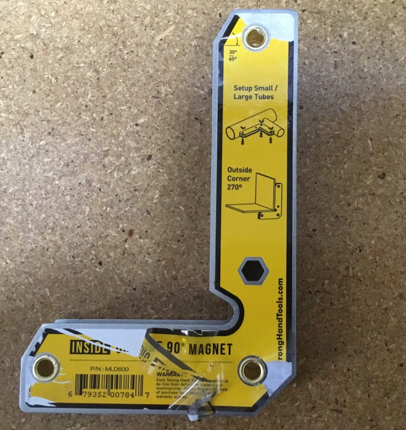 Strong Hand Tools, Angle Magnetic Square Kit, Inside/Outside Magnets, Fixed Angle, 90° (30°, 60°), Mag. Pull Force 20/33 lbs, 3″/5