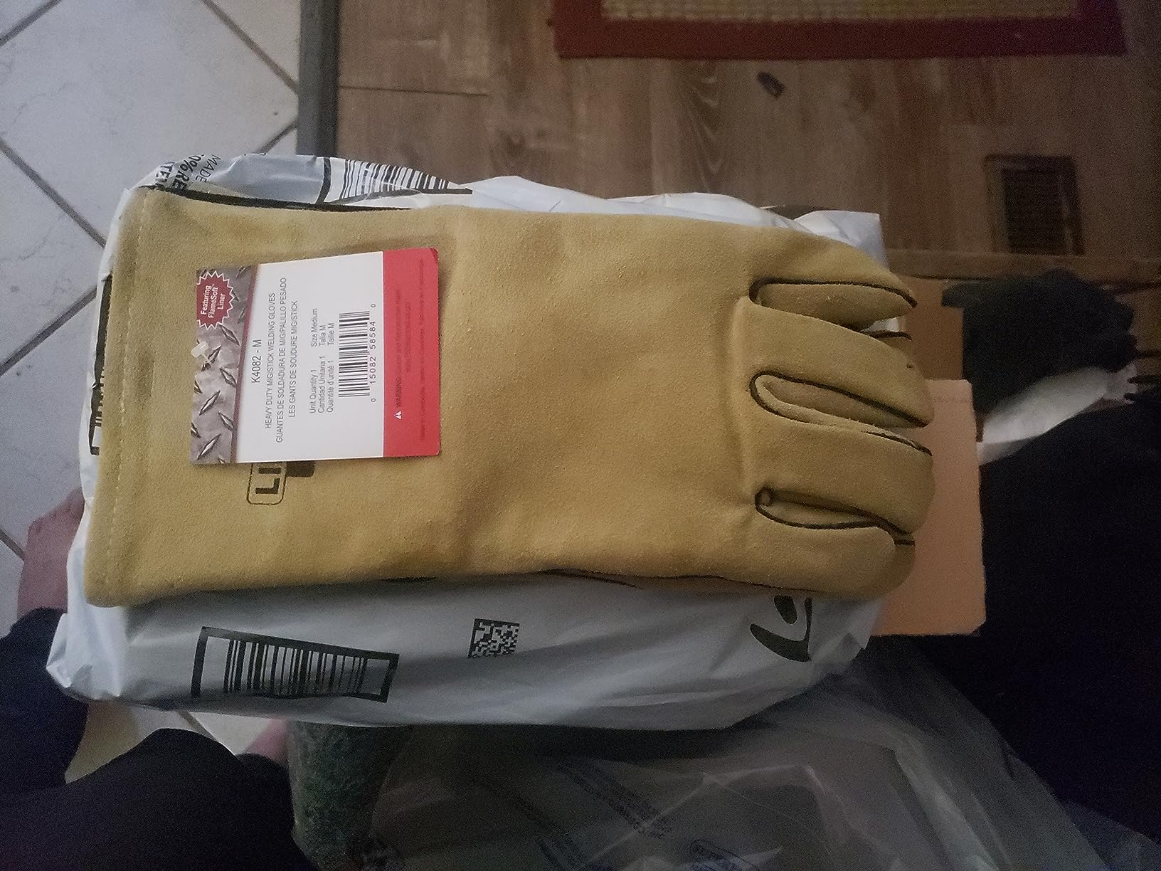 Lincoln Electric Heavy Duty MIG/Stick Welding Gloves | Heat Resistant & Durabilty | Large | K4082-L customer photo 1