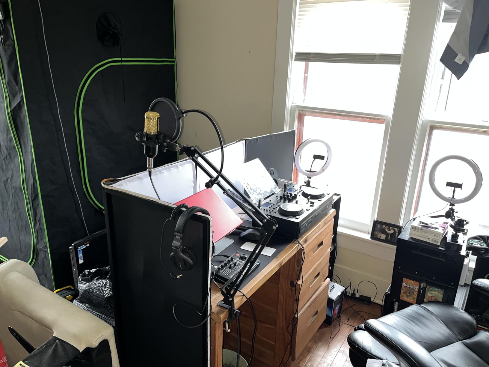 Pioneer DJ HDJ-CUE1 On-Ear Wired DJ Headphones, Foldable, Dark Silver customer photo 1