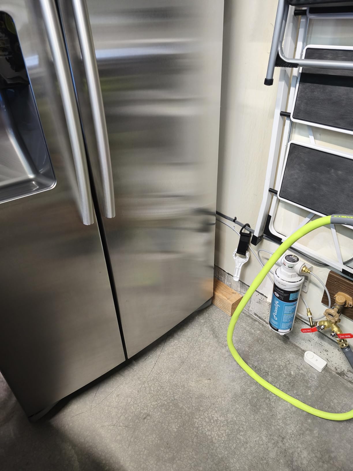 Frizzlife Inline Water Filter System for Fridge, Ice Maker, Under Sink, Certified 0.5 Micron Reduces Chlorine, Lead, Long Lasting, Compression Brass Fittings Fits for Copper Tubing, MS99 customer photo 2