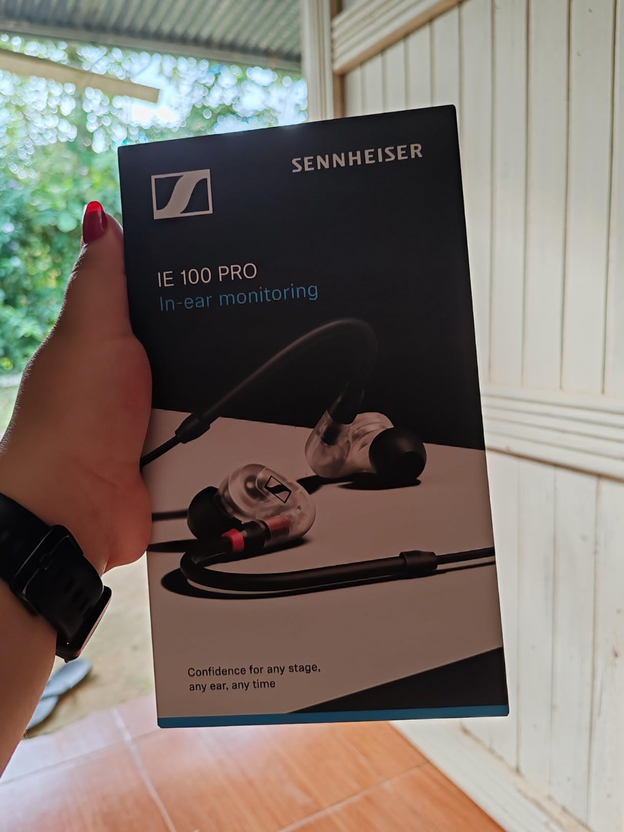 SENNHEISER Professional IE 100 PRO Dynamic In-Ear Monitoring Headphones, Black customer photo 1