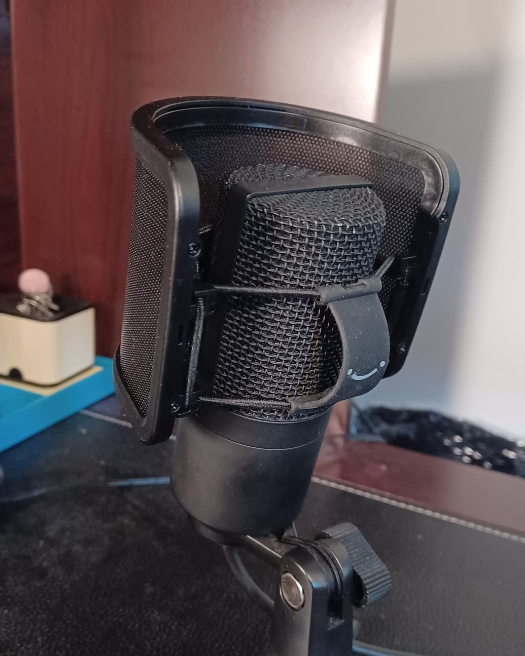 FIFINE U1 Mic Pop Filter Screen with Metal Mesh for Streaming Podcast customer photo 1