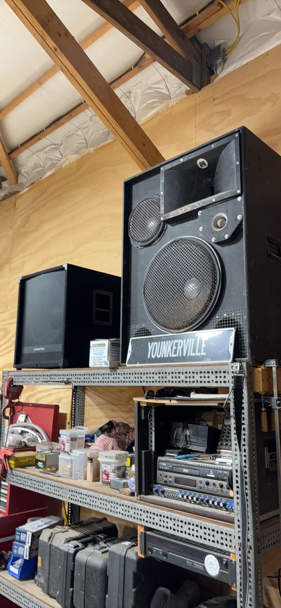 Sound Town METIS Series Powered Subwoofer 1800 Watts 15”, with Class-D Amplifier, 4-inch Voice Coil, High-Pass Filter (METIS-15PWG) customer photo 1