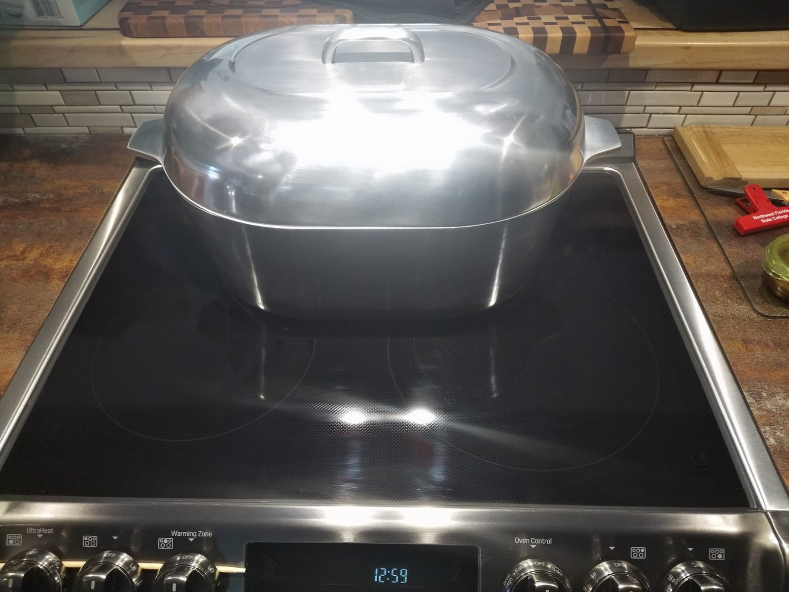 IMUSA 13 Inch Cajun Cast Aluminum Oval Roaster with Lid for Vegetables customer photo 1