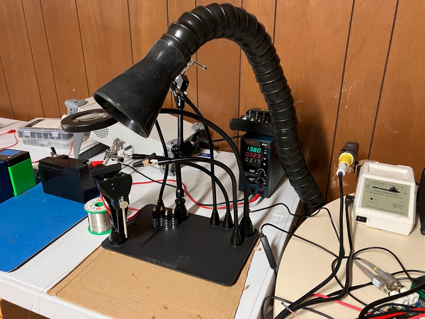 Magnetic Helping Hands Soldering Third Hand, PCB Circuit Board Holder with 3X LED Magnifying Lamp, 360 Hot Air Gun Holder, Extra Large & Heavy Duty Base Plate | Flexible Arms for Soldering Station customer photo 2