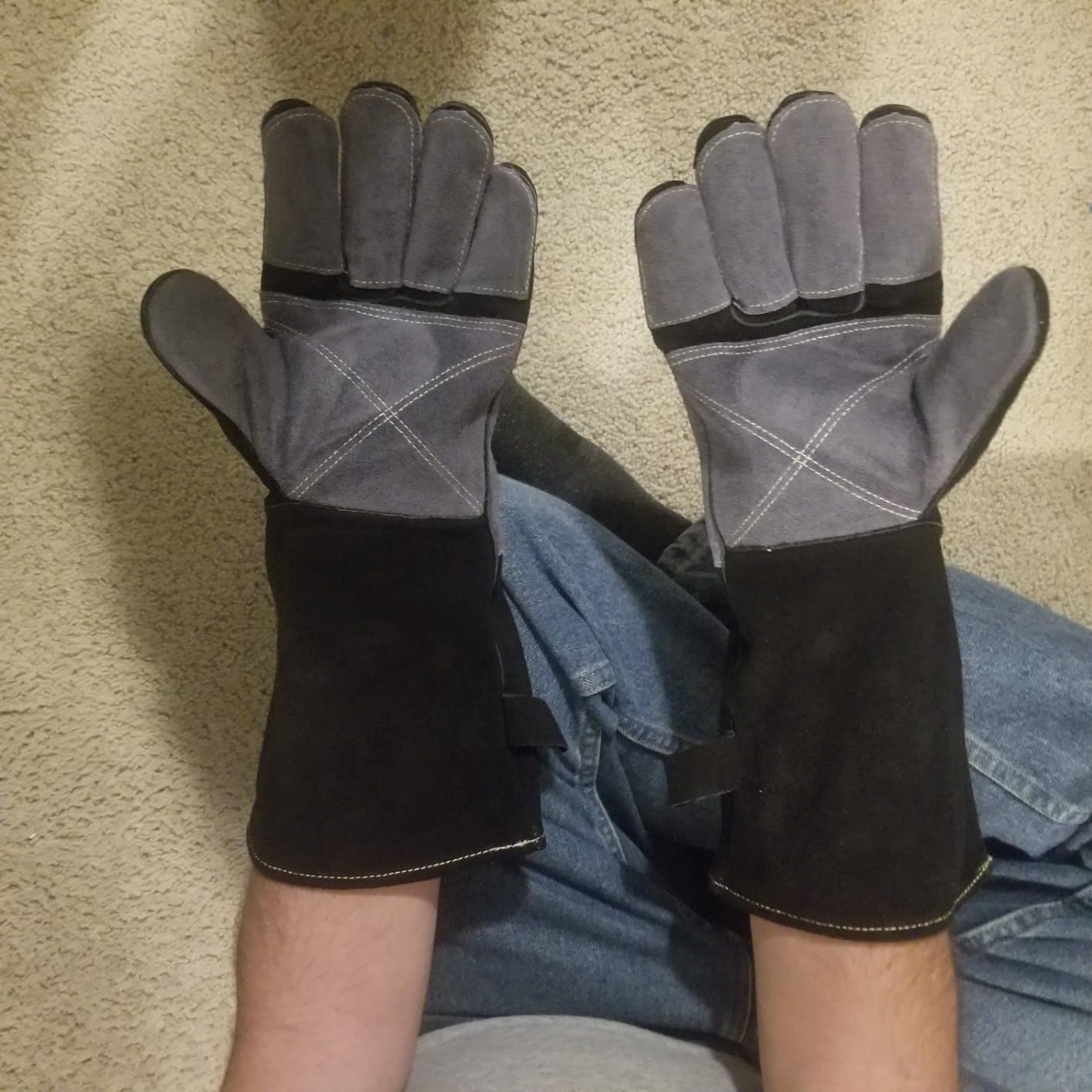 ARCCAPTAIN 16-Inch Leather Welding Gloves for Men & Women, BlackRed, L customer photo 1