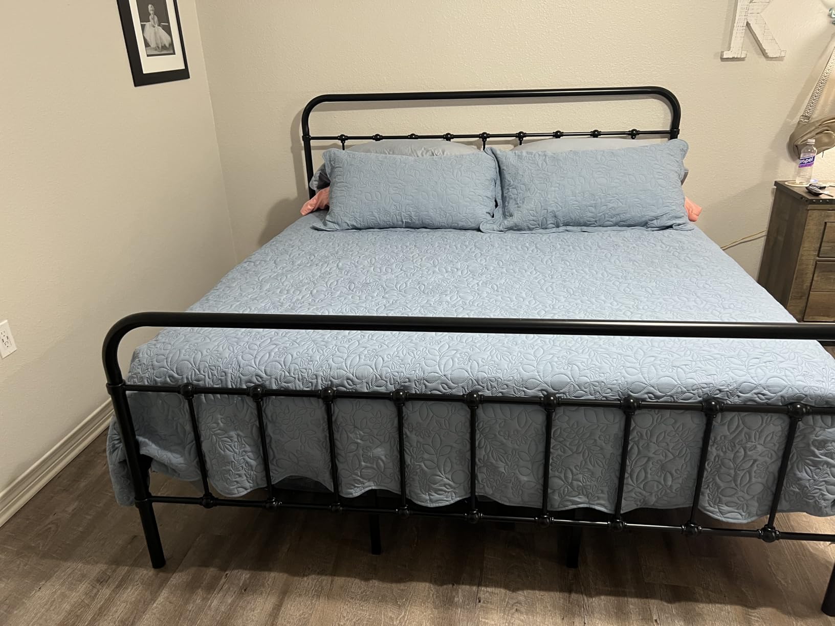 Allewie Queen Metal Bed Frame with Victorian Iron-Art Headboard, Black customer photo 2