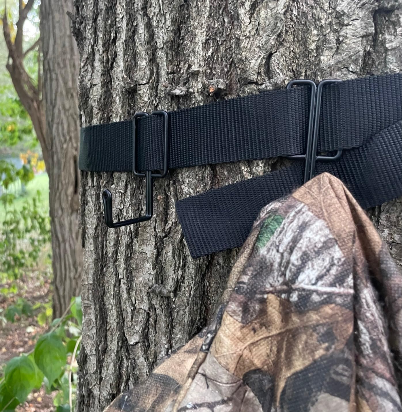 YUNVI 2 Pack Treestands Strap Gear Hangers with 12 Metal Hooks customer photo 1