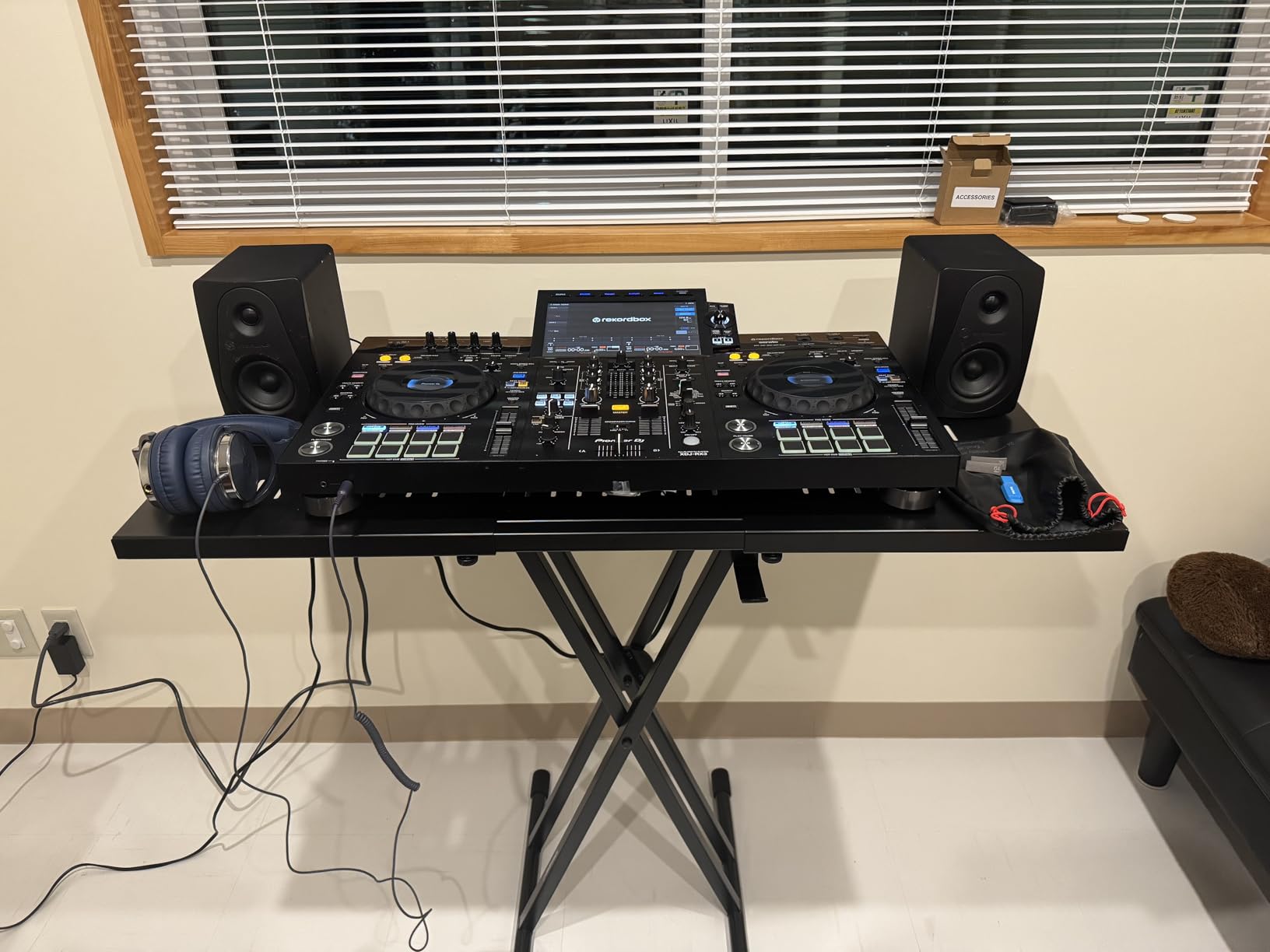Liquid Stands Expandable DJ Table Stand Portable Audio Mixer Stand - DJ Stand for Laptop & Controller - Midi Keyboard Stand & Synth Stand - DJ Booth Portable X Style Keyboard Stand & Tabletop DJ Desk customer photo 1