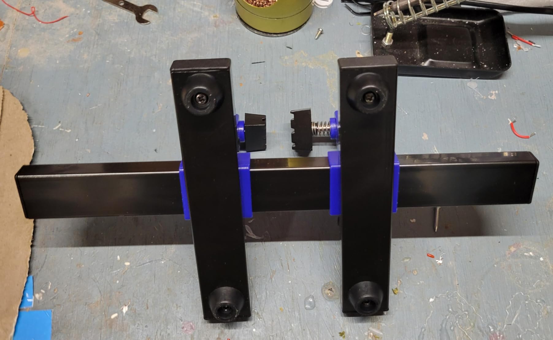Noah Adjustable PCB Holder Circuit Board Clamp Roating Holder Tool for Soldering Desoldering, Soldering Repair Tool 360 Degree Rotation customer photo 1