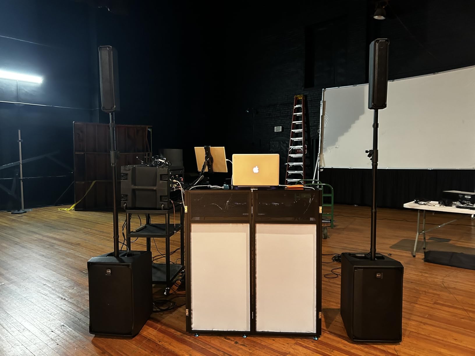 YooKoo Portable DJ Booth, Metal Frame DJ Table, 40