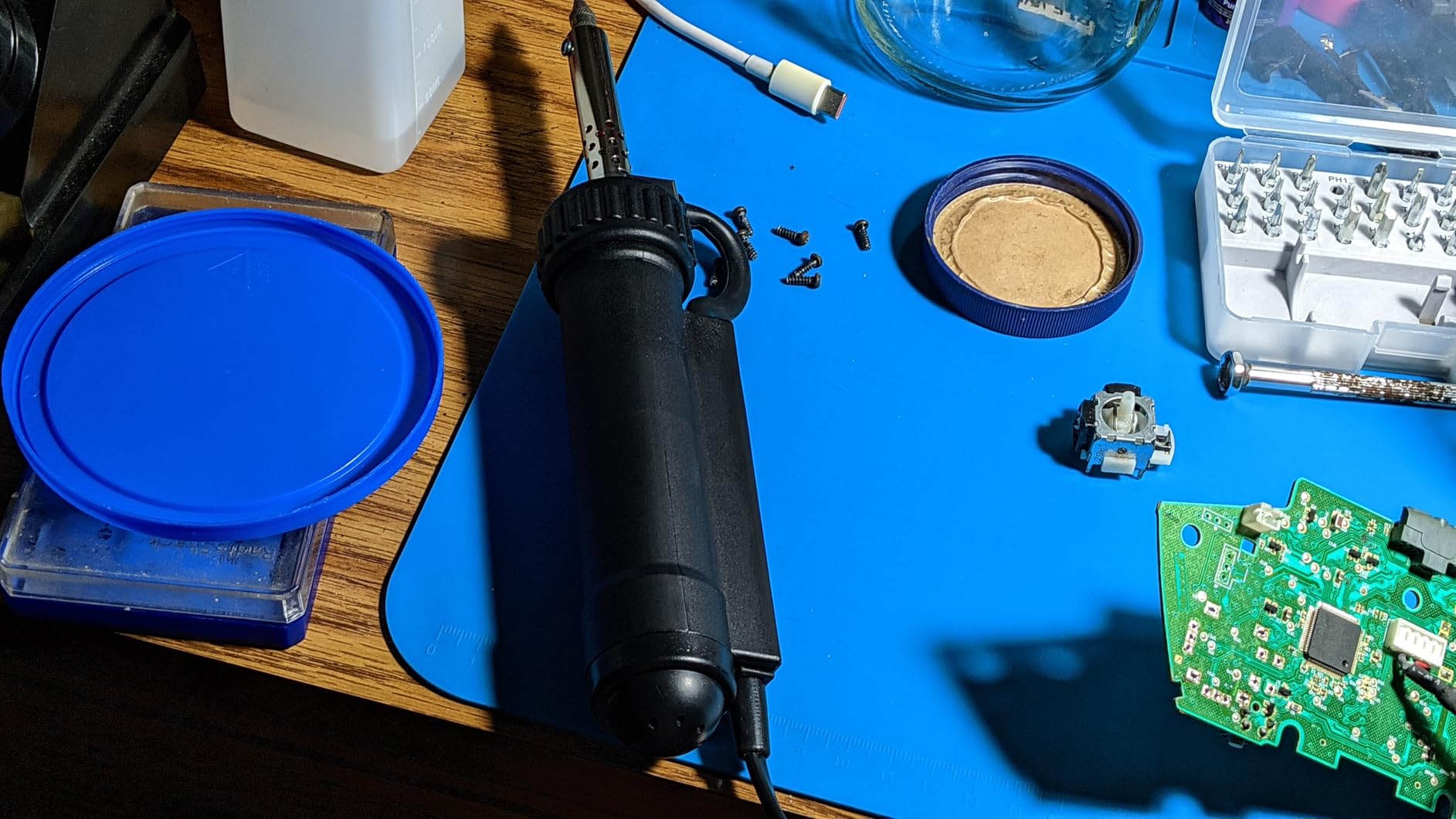 Electric Solder Sucker Vacuum,Automatic Desoldering Pump,Black Desoldering Tool For One-Handed Use And Reliable Suction,Designed for extended use Tin Removal Work Ac110v 30w Desoldering Gun customer photo 2